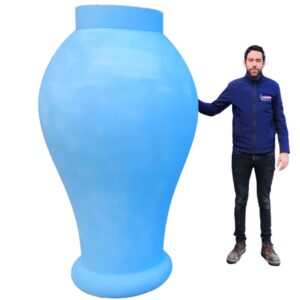Vase bleu géant