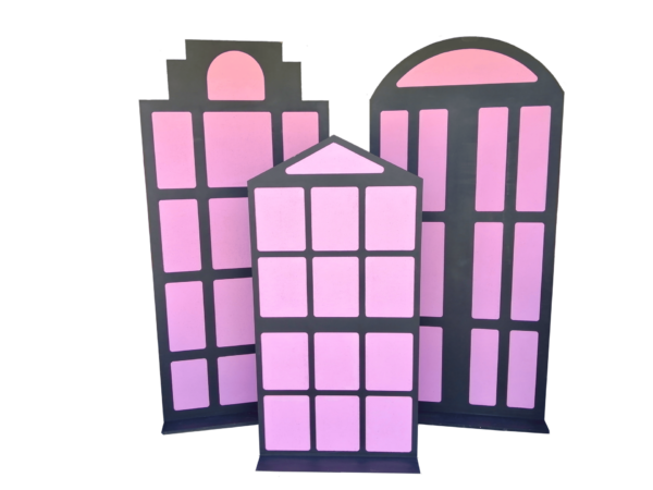 location facades de building saturées rose