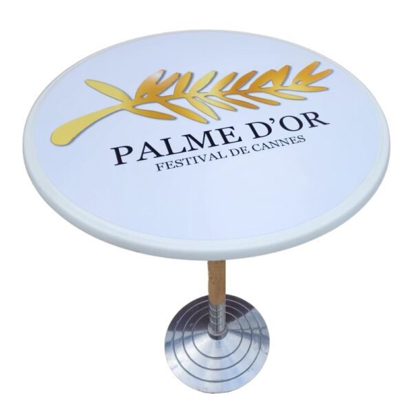 location mange debout palme d'or
